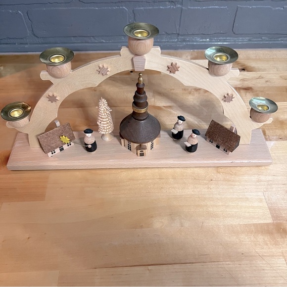 Vintage Straco Candle Arch 15" Handmade Erzgebirge Featuring Church And Carolers - Picture 2 of 15